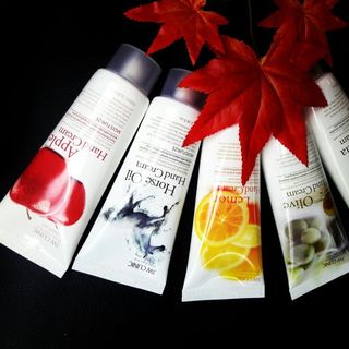 Kem dưỡng da tay 3w clinic collagen hand cream
