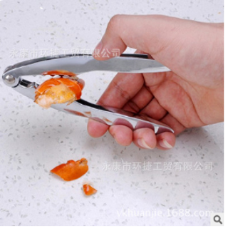 Dụng cụ kẹp càng cua ghẹ tách hạt