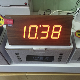 Đồng hồ gỗ led hình tam giác - eChipKool