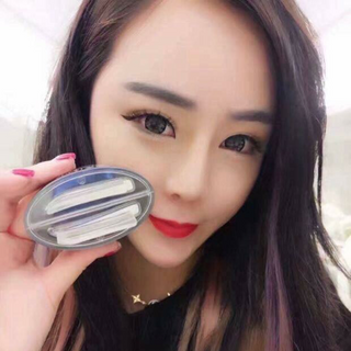 Khuôn tạo dáng chân mày