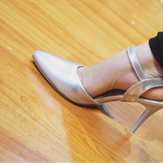 7p sandal gót sơn