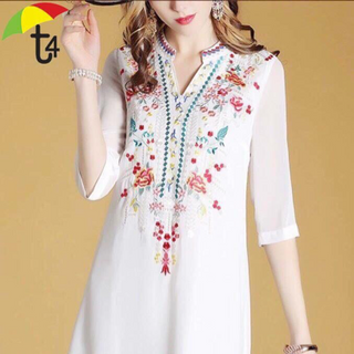 Đầm suông in họa tiết cổ xẻ