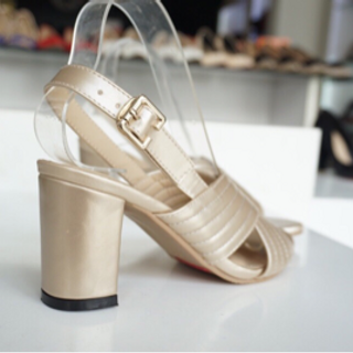 7p sandal x chéo bản to