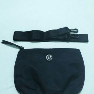 Ví cầm tay 2 in 1 lululemon back