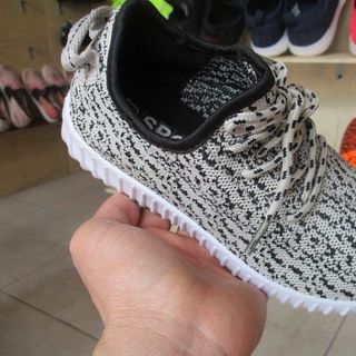 Giầy thể thao nữ