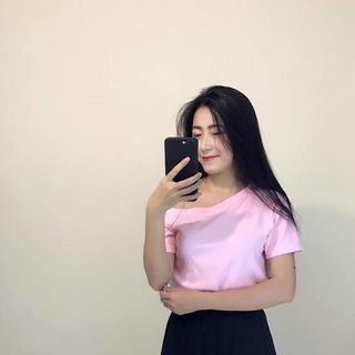 Áo thun cát lệch vai tay ngắn