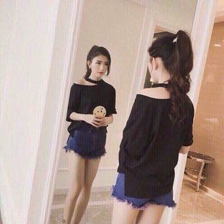 Áo thun lệch vai