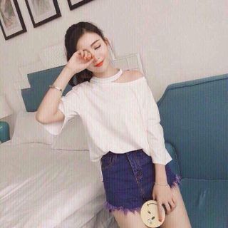 Áo thun lệch vai