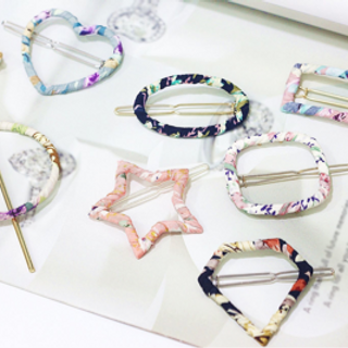 Kẹp hình học hoạ tiết