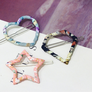 Kẹp hình học hoạ tiết