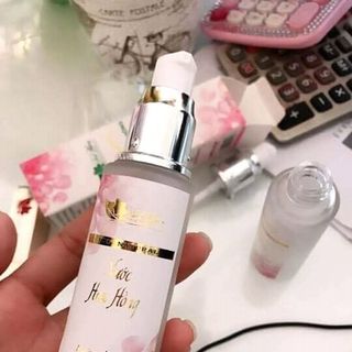 Nuớc hoa hồng linh huong