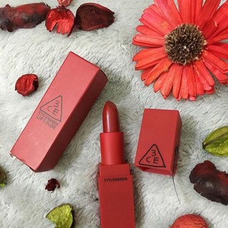 3ce red chỉ còn vài cây