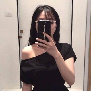 Áo basic trễ vai