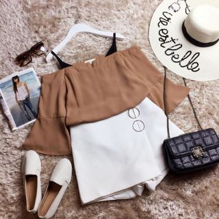 Áo voan hở vai tay bèo