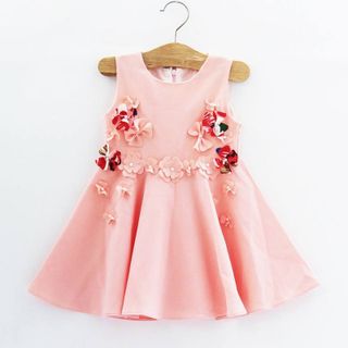 Đầm kết hoa dư siêu dễ thương cho bé