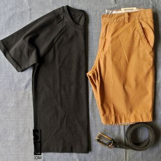 Áo thun phom rộng unisex gấp lai tay