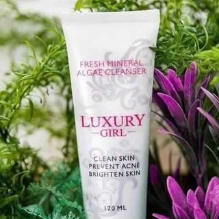 Sữa rửa mặt tảo khoáng tươi luxury girl