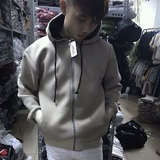 Áo khoác hoodie và áo khoác có dây kéo