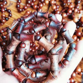 Vòng tay gỗ đá
