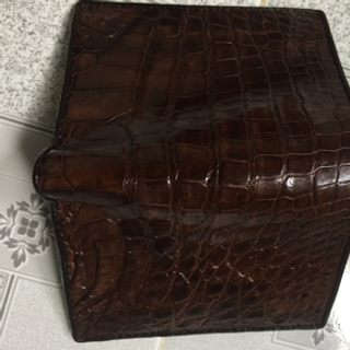 Sản phẩm da cá sấu 100
