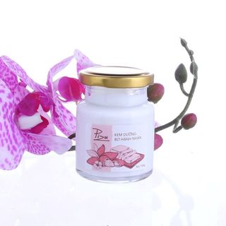 kem body bơ hạnh nhân pizu