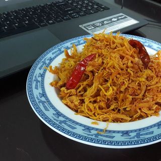 Khô gà cay