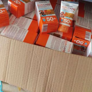 Kem chống nắng sun care floslek