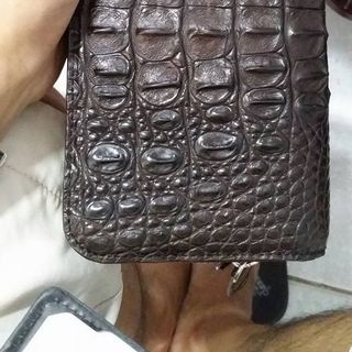 Ví da nam cá sấu
