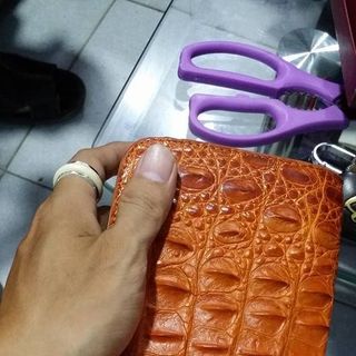 Đồ da cá sấunước hoa singmỹ