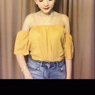 Áo thun dây bẹt vai