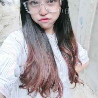 Kính v tây trong suốt