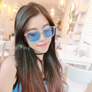 Kính v tây trong