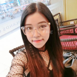 Kính trong suốt gọng kim loại
