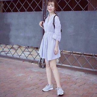 Đầm xoè tay lỡ kèm belt
