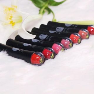 Son kem lì roses matte lipstick