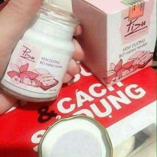 Dưỡng body hạnh nhân