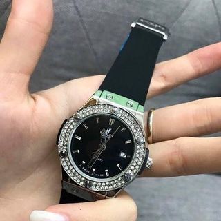 Hublot vành đá