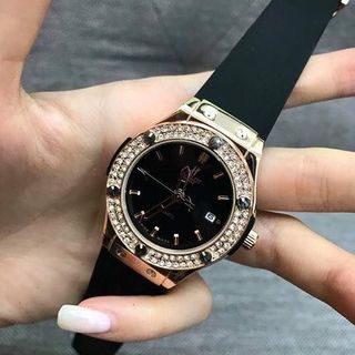 Hublot vành đá
