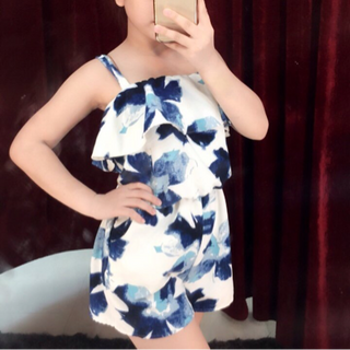 Jumpsuit bèo ngực