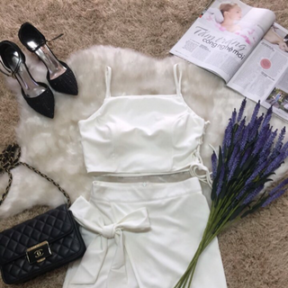 Set áo crop đan 1 bên quần váy nơ sq1399