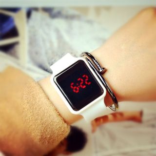 Đồng Hồ LED Unisex Thời Trang
