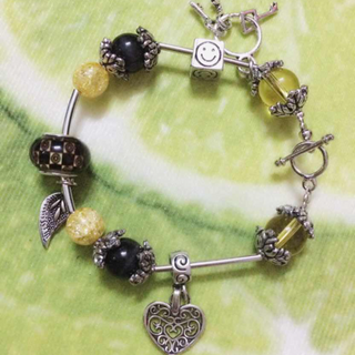 Vòng tay handmade rẻ