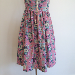 váy xoè hoa đẹp