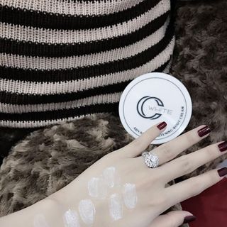Kèm dưỡng trắng Body CC White