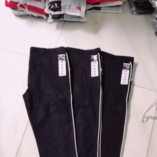 Quần legging sọc