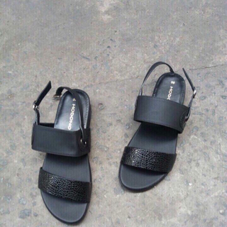 Sandal mùa hè