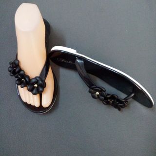 Dép nhựa nữ