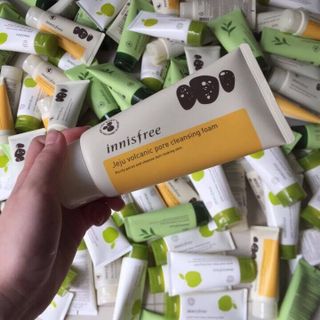 Innisfree Jeju Volcanic Pore Cleansing Foam
