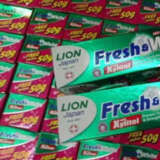 kem đánh răng nhật bản LION