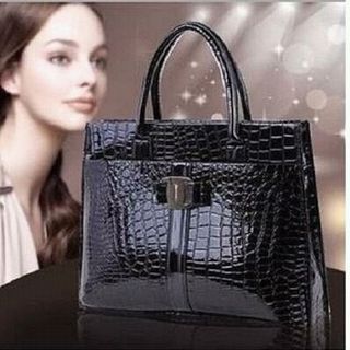 quảng túi xách nữ thời trang